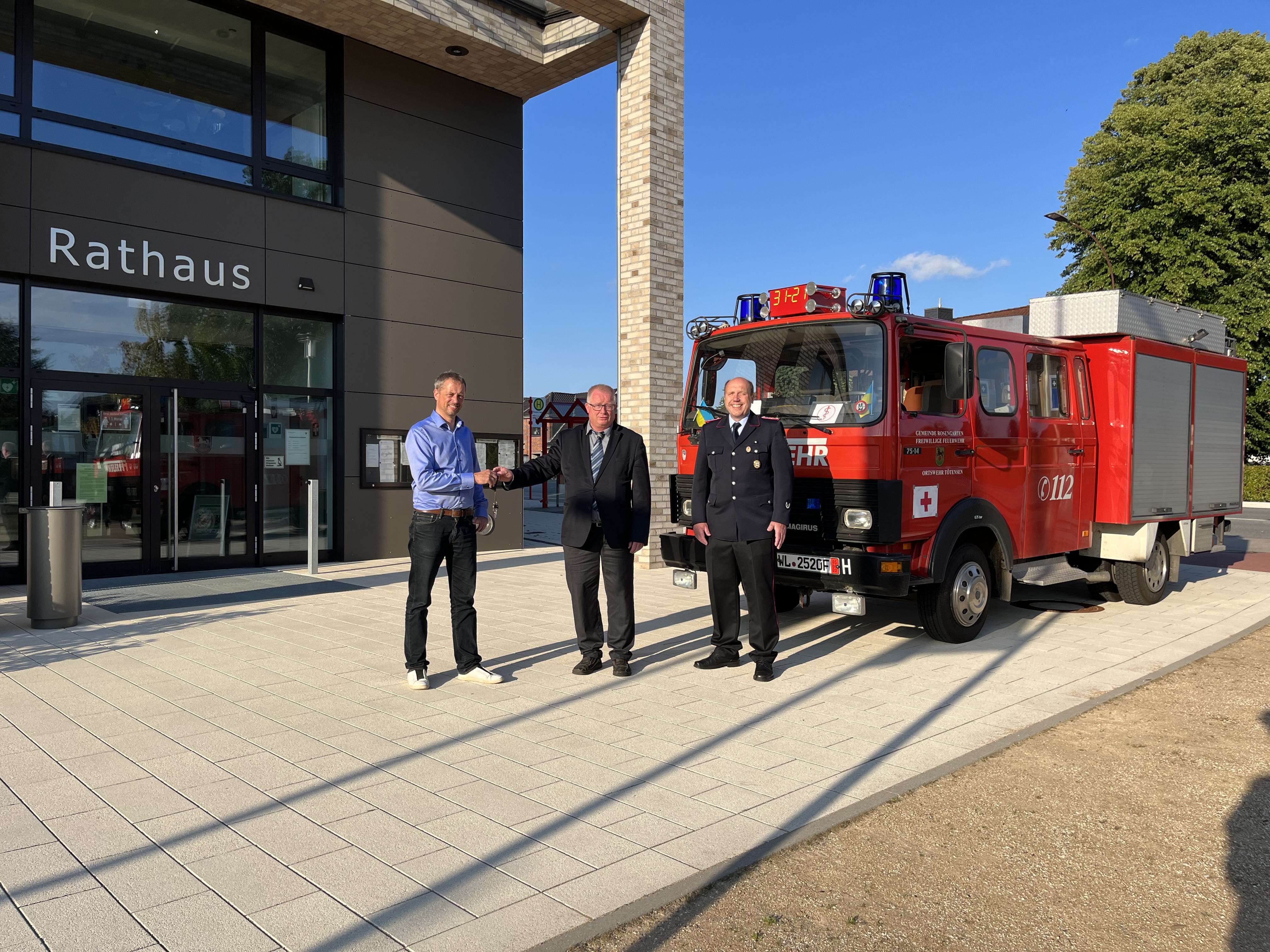 Arbeit des Feuerwehrfahrzeuges in Mikolajev, Ukraine